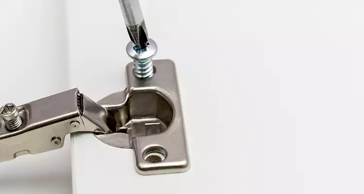 Screen Door Hinge Repair in Golden Gate, FL