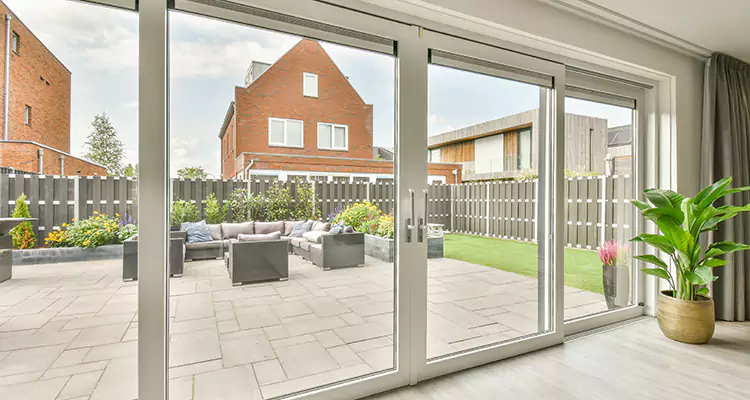 Best Sliding Screen Door Replacement Company in Golden Gate, FL