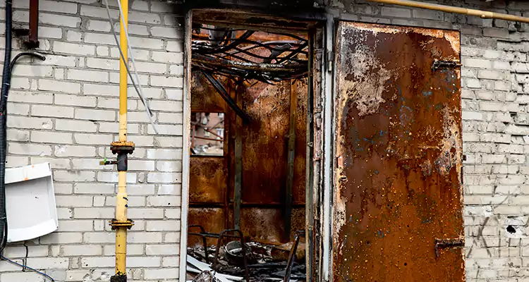 Metal Door Rust Repair in Golden Gate, FL