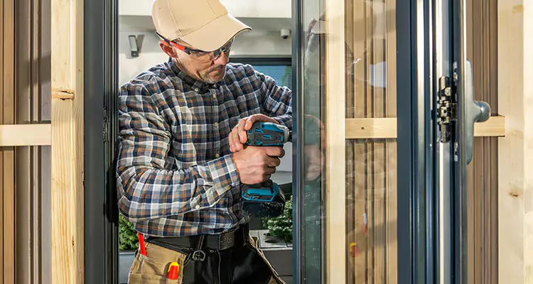 Top-Rated Patio Door Handle and Lock Repair Service for Homeowners in Golden Gate, FL
