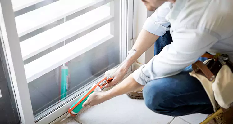 Dap Window Caulk Repair in Golden Gate, FL